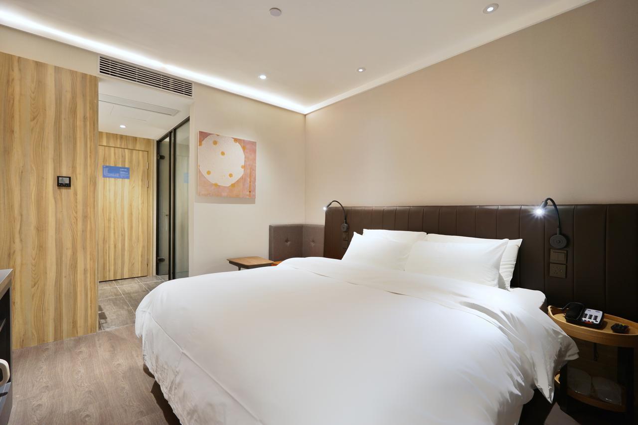 Hanting Hotel Shanghai North Bund Hailun Road Exterior photo